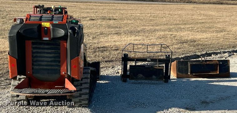 image for item DV1764 2020 Ditch Witch SK800 compact utility loader