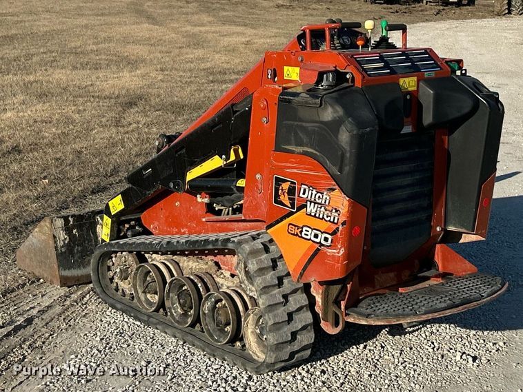 image for item DV1764 2020 Ditch Witch SK800 compact utility loader