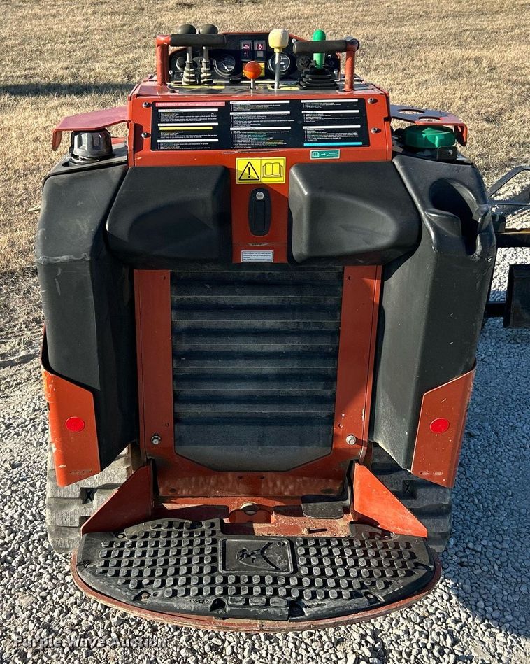 image for item DV1764 2020 Ditch Witch SK800 compact utility loader