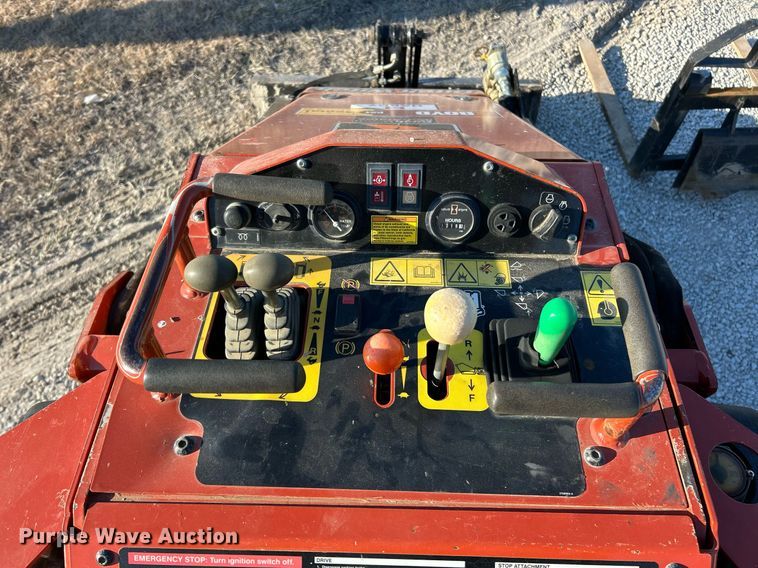 image for item DV1764 2020 Ditch Witch SK800 compact utility loader