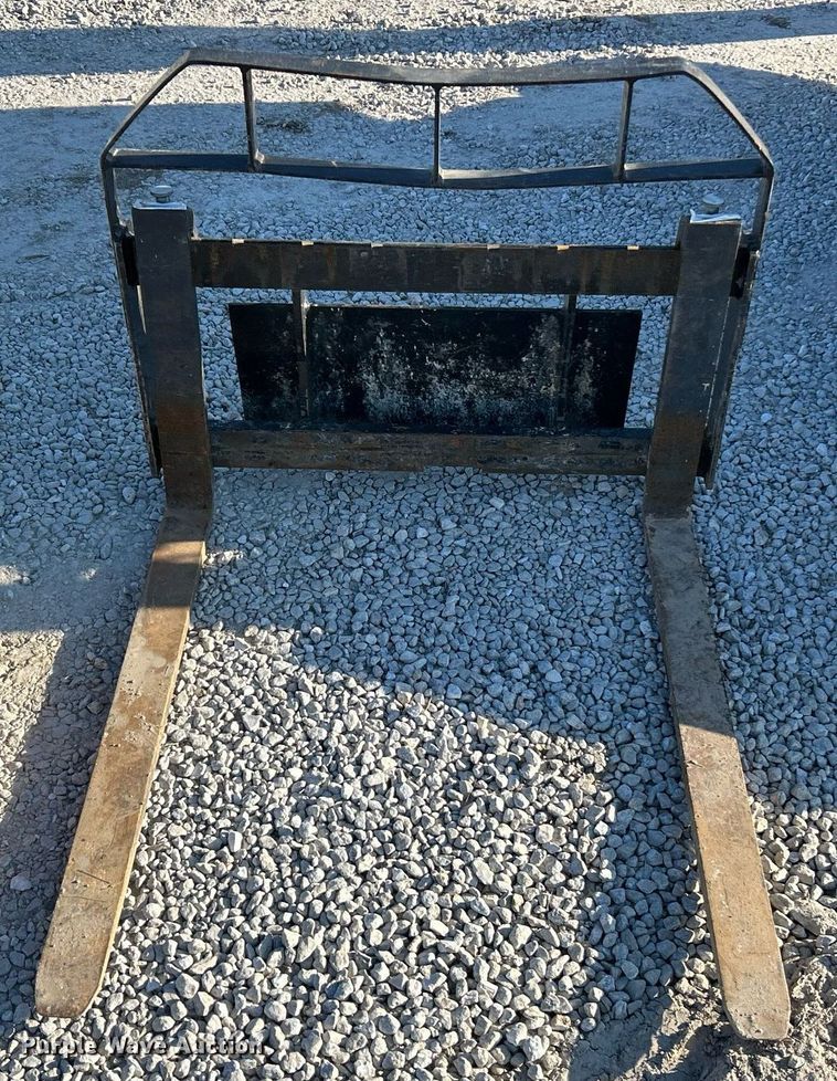 image for item DV1764 2020 Ditch Witch SK800 compact utility loader