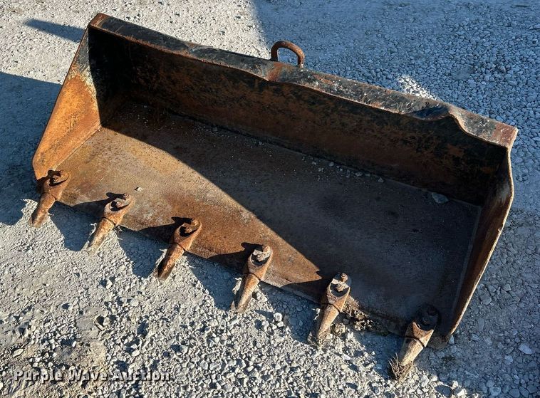 image for item DV1764 2020 Ditch Witch SK800 compact utility loader