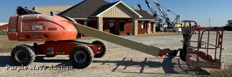 image for item DV1767 2006 JLG 400S boom lift