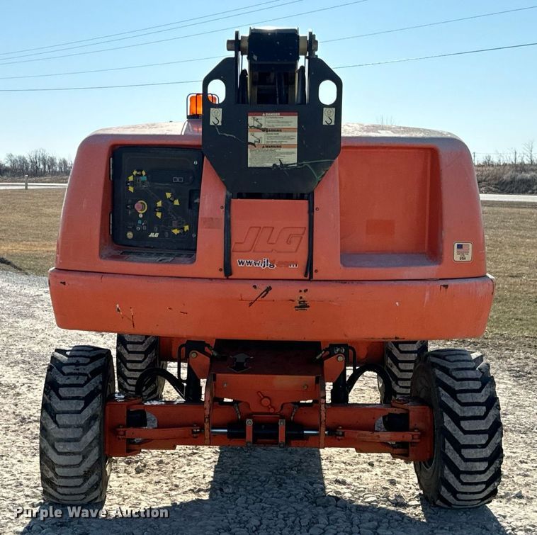 image for item DV1767 2006 JLG 400S boom lift