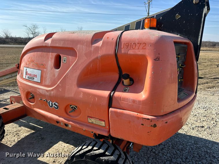 image for item DV1767 2006 JLG 400S boom lift
