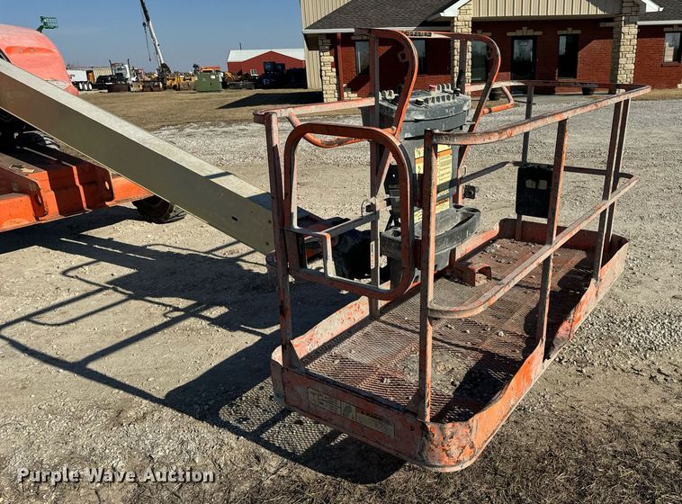 image for item DV1767 2006 JLG 400S boom lift