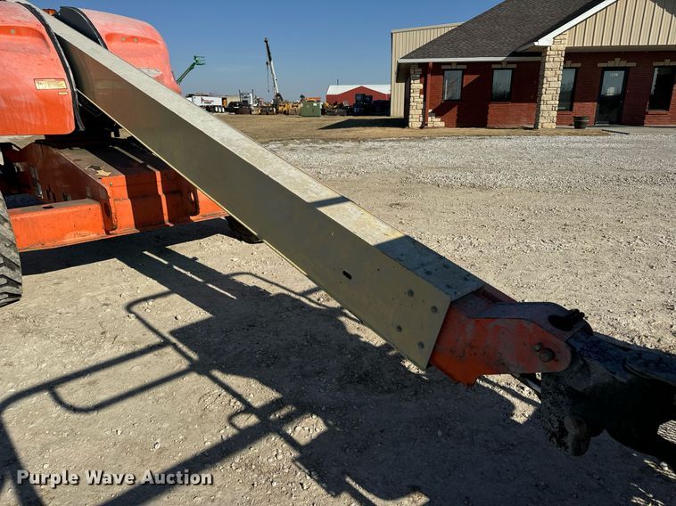 image for item DV1767 2006 JLG 400S boom lift
