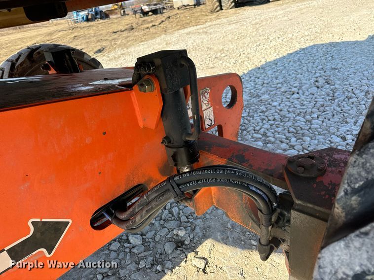 image for item DV1767 2006 JLG 400S boom lift