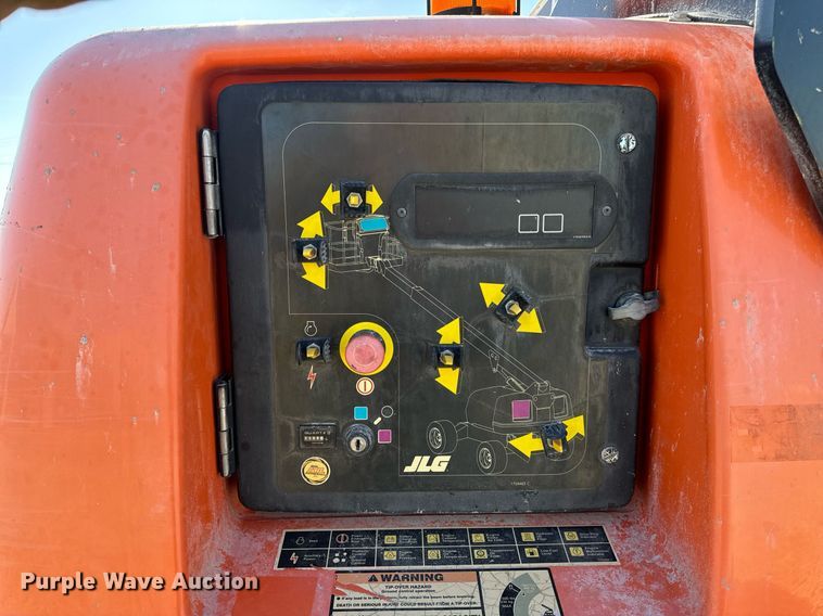 image for item DV1767 2006 JLG 400S boom lift