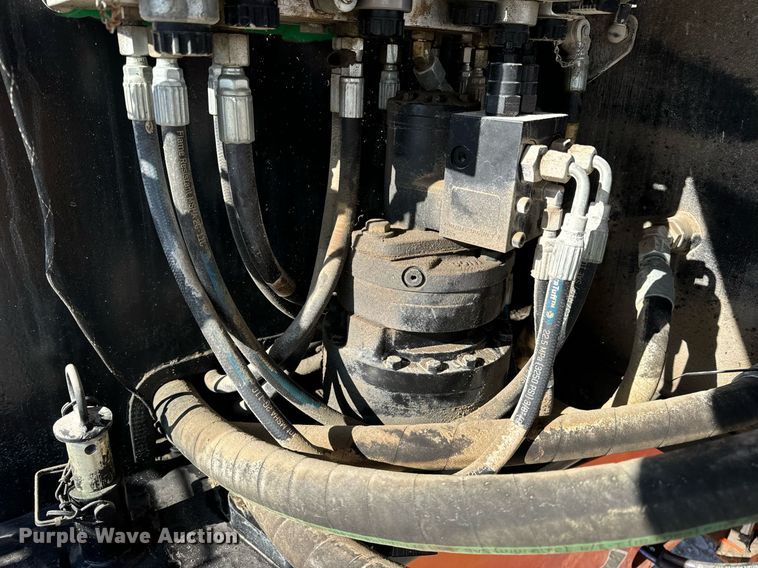 image for item DV1767 2006 JLG 400S boom lift