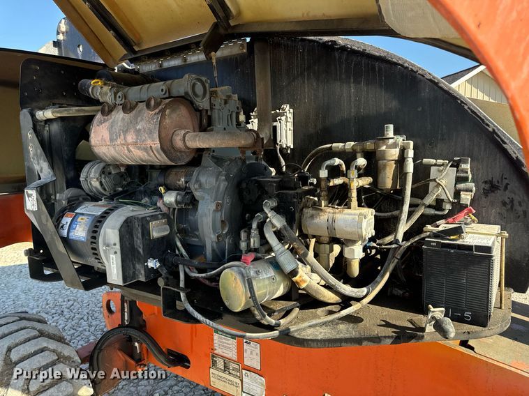 image for item DV1767 2006 JLG 400S boom lift