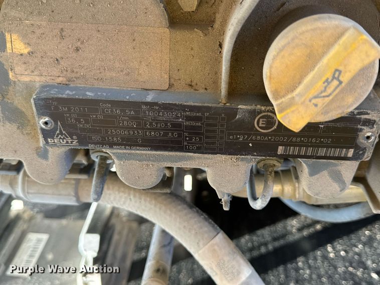 image for item DV1767 2006 JLG 400S boom lift