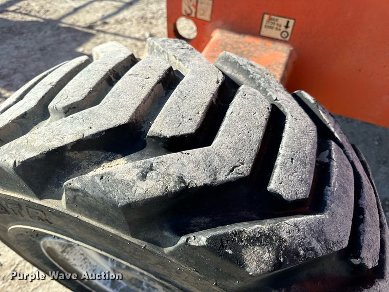 image for item DV1767 2006 JLG 400S boom lift