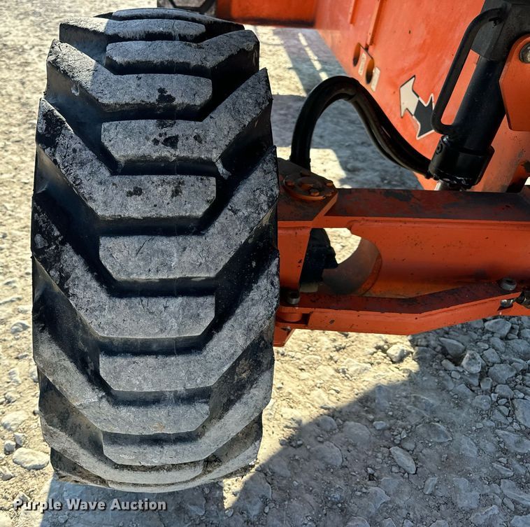 image for item DV1767 2006 JLG 400S boom lift