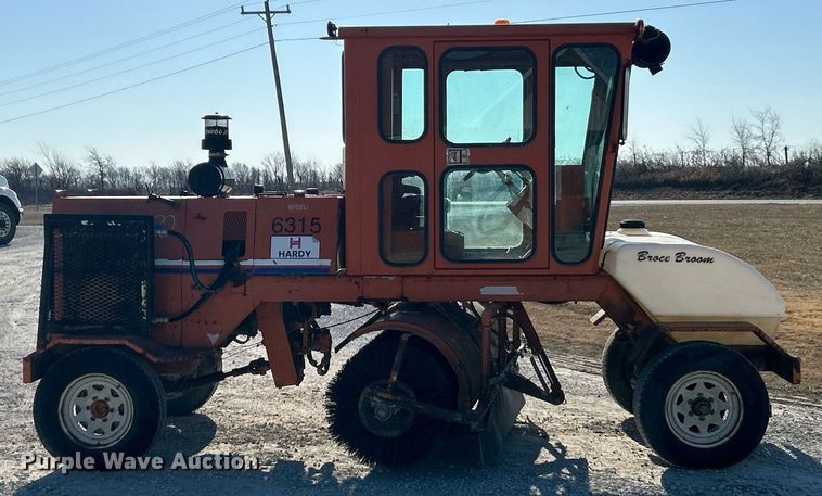 image for item DV1768 2010 Broce Broom KR350 sweeper