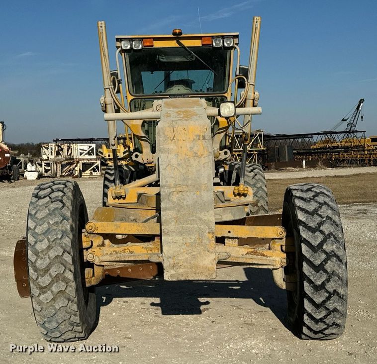 image for item DV1769 1995 Caterpillar 160H motor grader