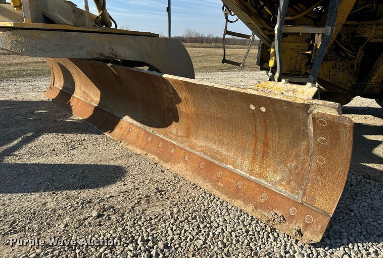 image for item DV1769 1995 Caterpillar 160H motor grader