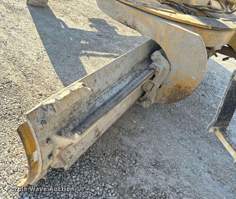 image for item DV1769 1995 Caterpillar 160H motor grader