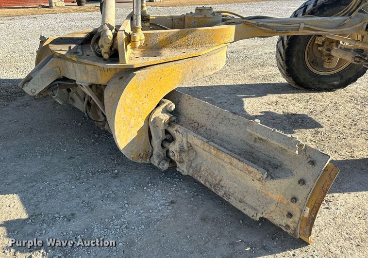 image for item DV1769 1995 Caterpillar 160H motor grader