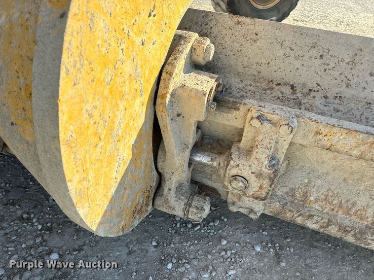 image for item DV1769 1995 Caterpillar 160H motor grader