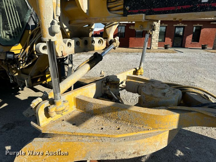 image for item DV1769 1995 Caterpillar 160H motor grader