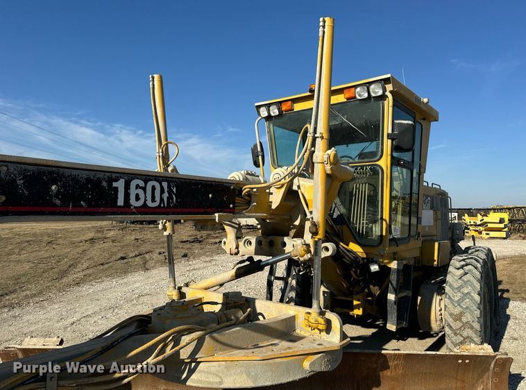 image for item DV1769 1995 Caterpillar 160H motor grader