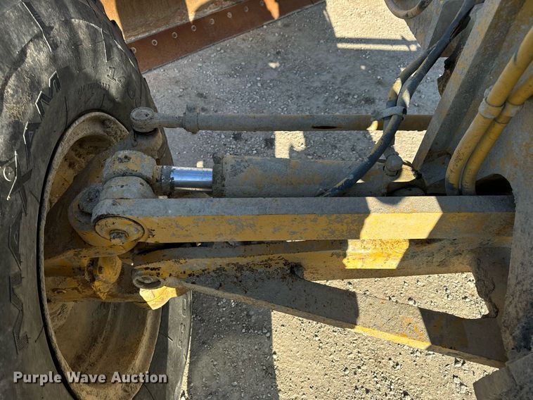 image for item DV1769 1995 Caterpillar 160H motor grader