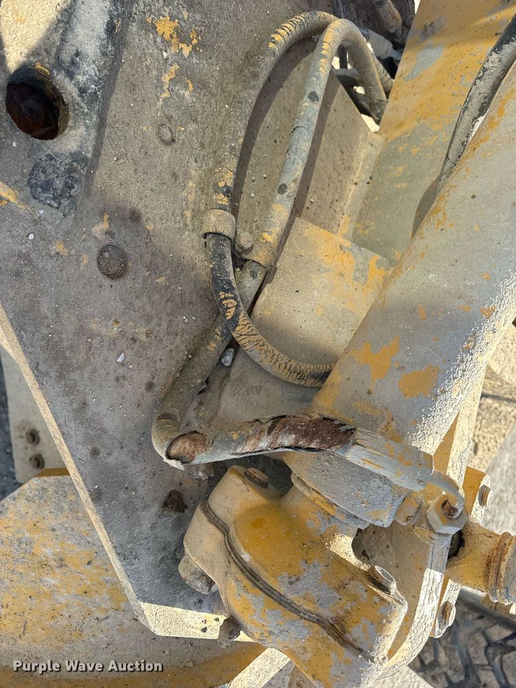 image for item DV1769 1995 Caterpillar 160H motor grader