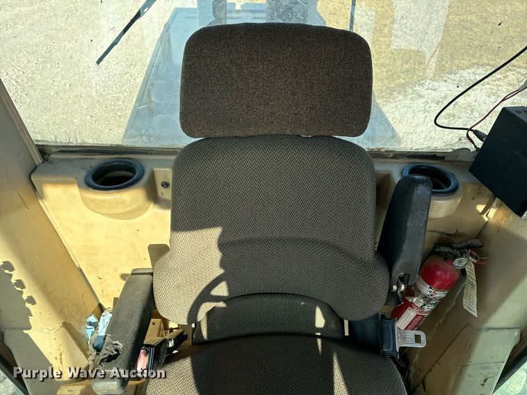 image for item DV1769 1995 Caterpillar 160H motor grader