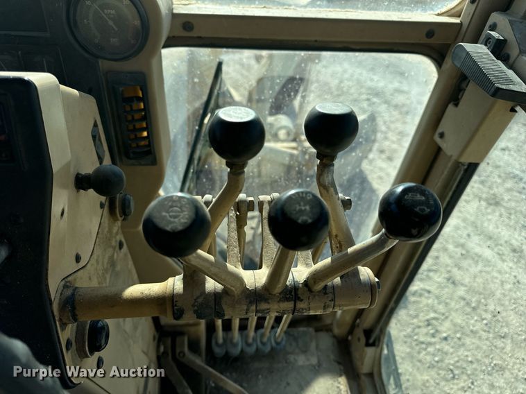 image for item DV1769 1995 Caterpillar 160H motor grader