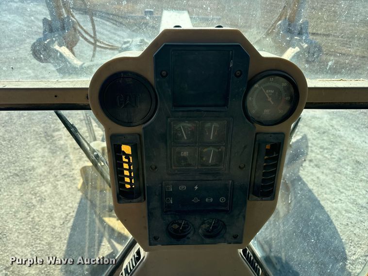 image for item DV1769 1995 Caterpillar 160H motor grader