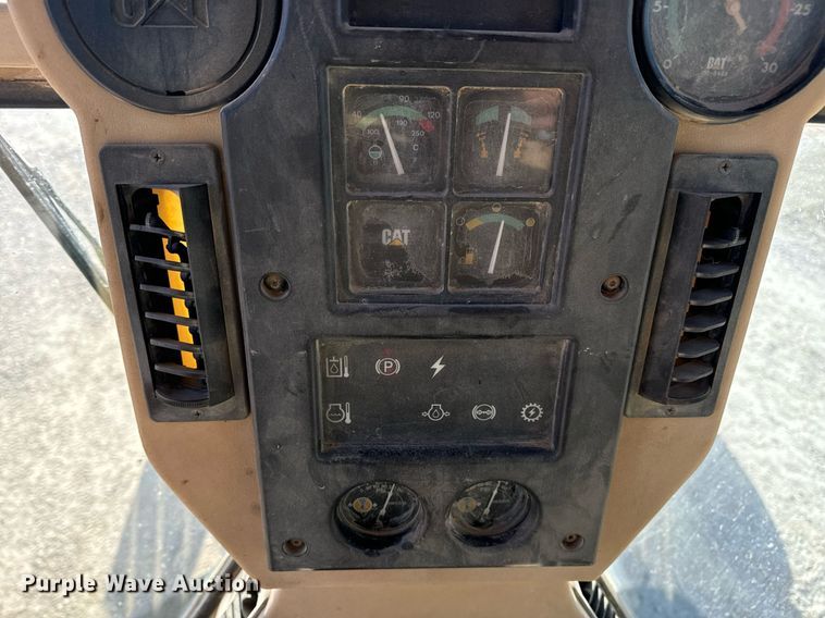 image for item DV1769 1995 Caterpillar 160H motor grader