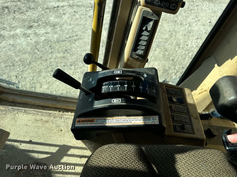 image for item DV1769 1995 Caterpillar 160H motor grader