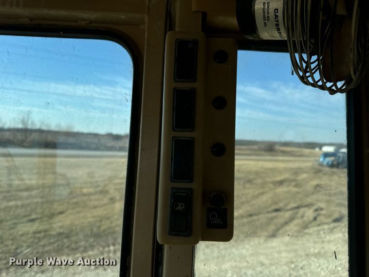 image for item DV1769 1995 Caterpillar 160H motor grader