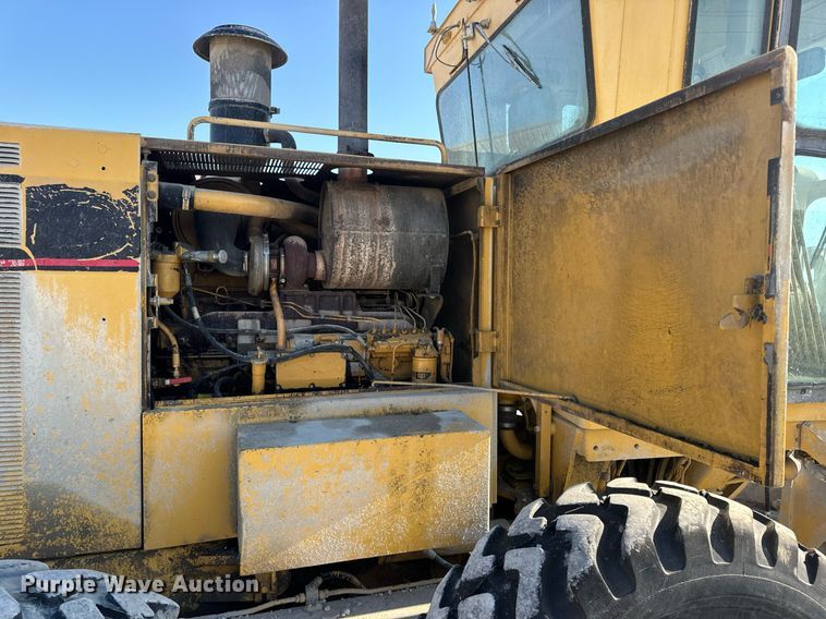 image for item DV1769 1995 Caterpillar 160H motor grader