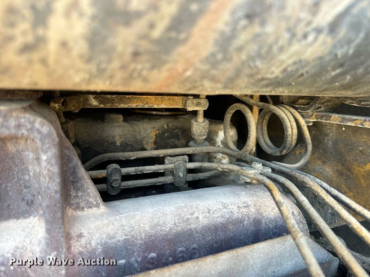 image for item DV1769 1995 Caterpillar 160H motor grader