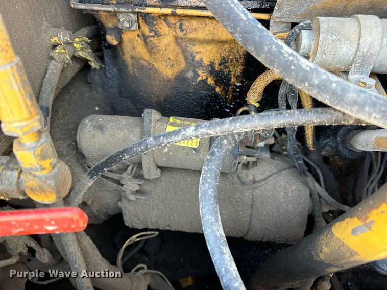 image for item DV1769 1995 Caterpillar 160H motor grader