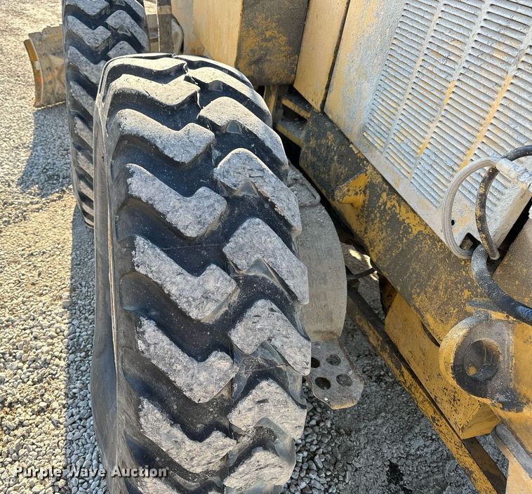 image for item DV1769 1995 Caterpillar 160H motor grader