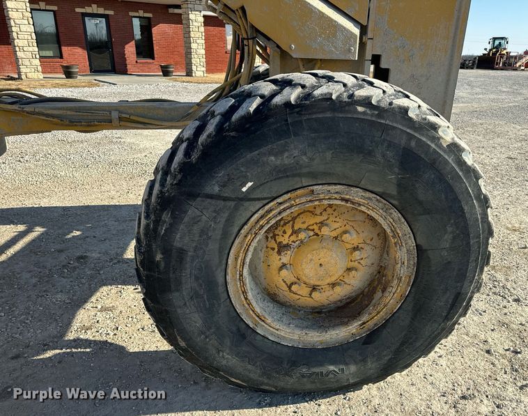 image for item DV1769 1995 Caterpillar 160H motor grader