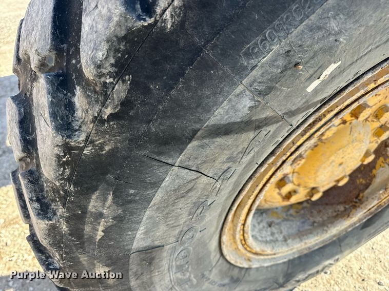 image for item DV1769 1995 Caterpillar 160H motor grader