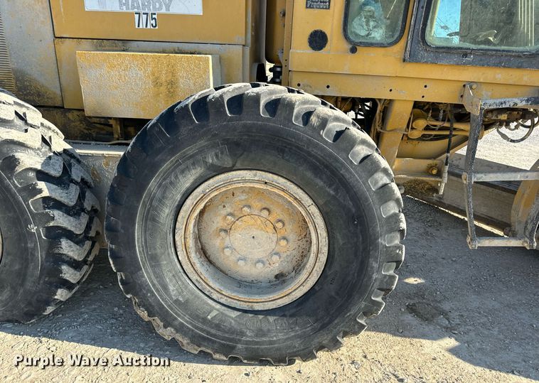 image for item DV1769 1995 Caterpillar 160H motor grader