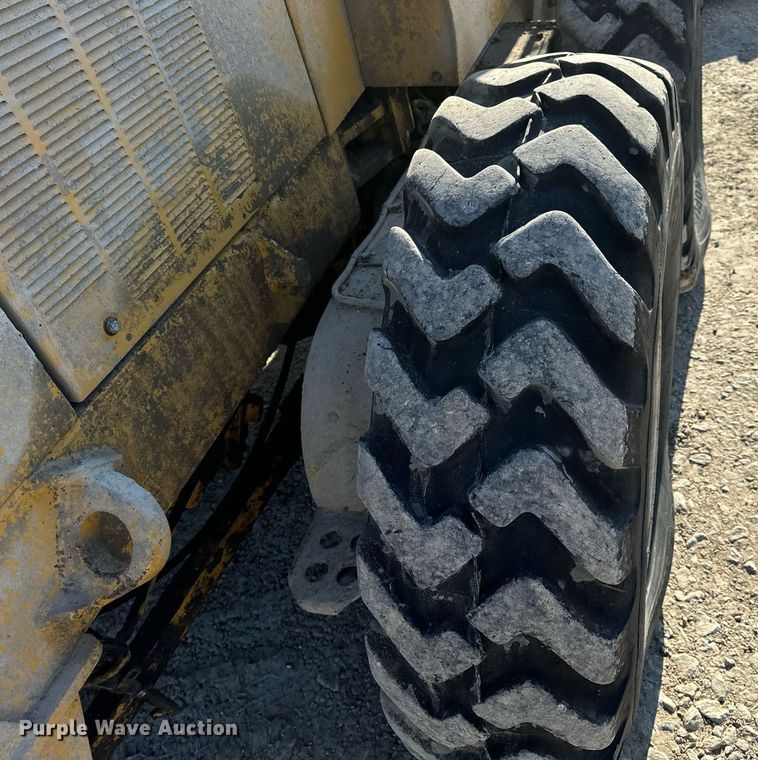 image for item DV1769 1995 Caterpillar 160H motor grader