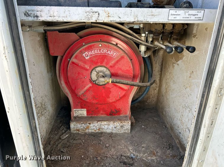 image for item DV1772 2021 Kenworth T370 utility / service truck