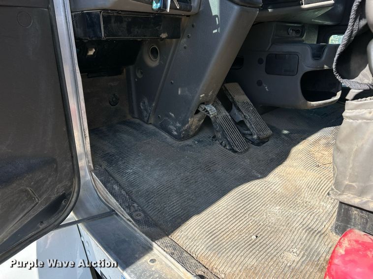 image for item DV1772 2021 Kenworth T370 utility / service truck