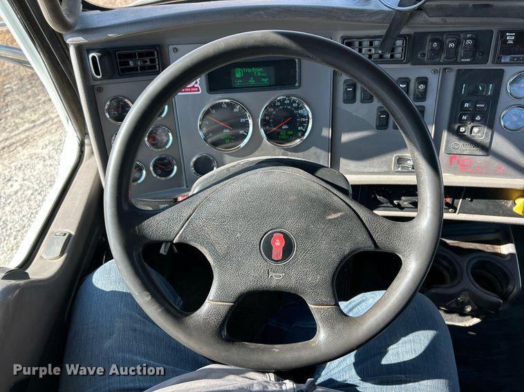 image for item DV1772 2021 Kenworth T370 utility / service truck