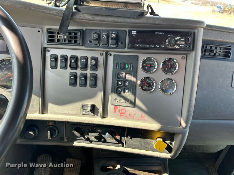 image for item DV1772 2021 Kenworth T370 utility / service truck