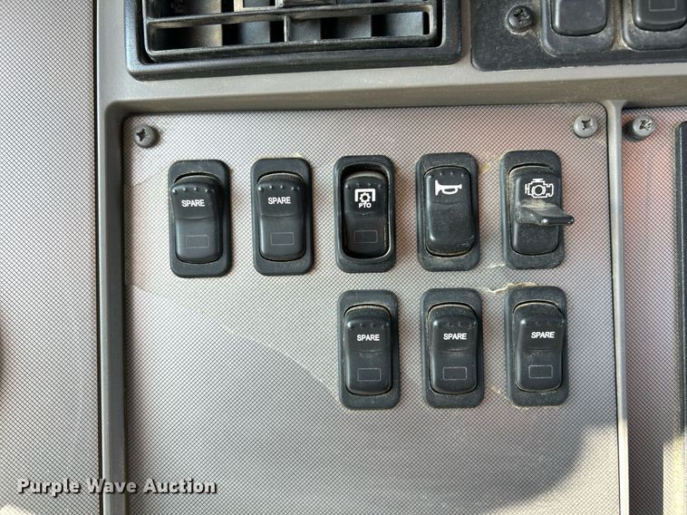 image for item DV1772 2021 Kenworth T370 utility / service truck