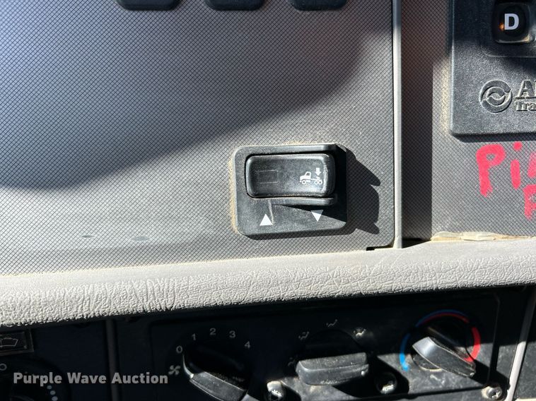 image for item DV1772 2021 Kenworth T370 utility / service truck