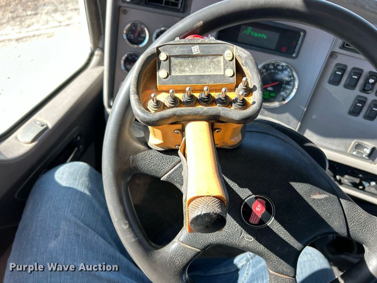 image for item DV1772 2021 Kenworth T370 utility / service truck