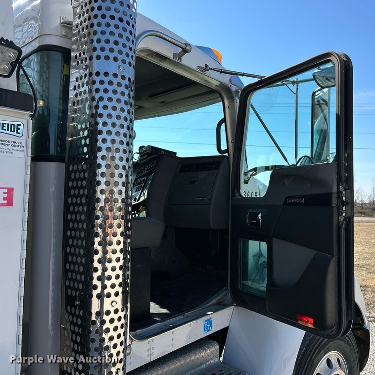 image for item DV1772 2021 Kenworth T370 utility / service truck